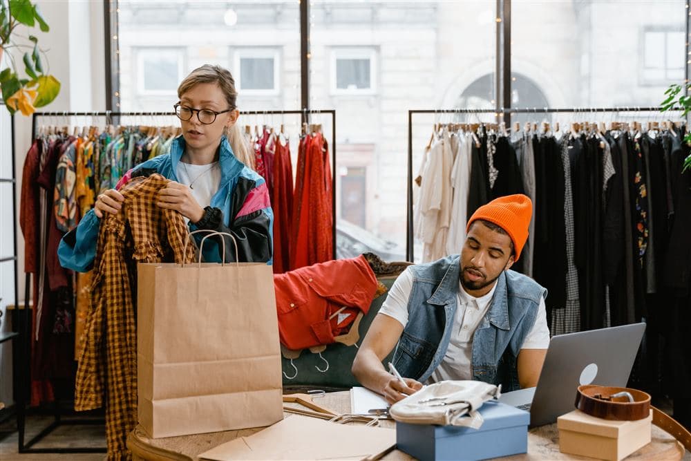 E-commerce & Retail
